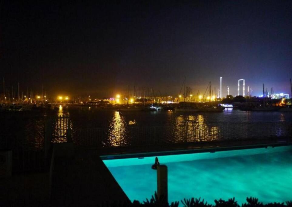 Appartement Avec Balcon, Vue Mer, Piscine, Parking แอกด์ ภายนอก รูปภาพ